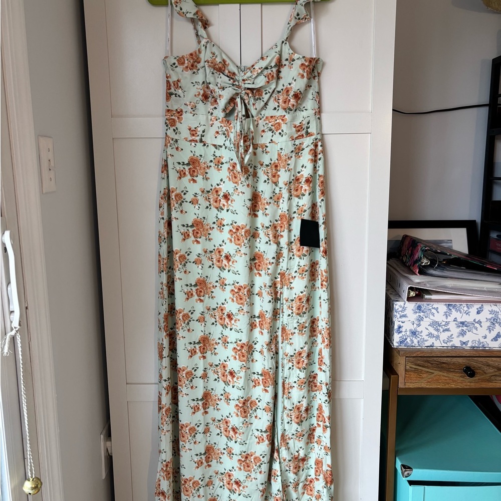 LULUS - Floral Maxi Dress with Lace-Up Detail